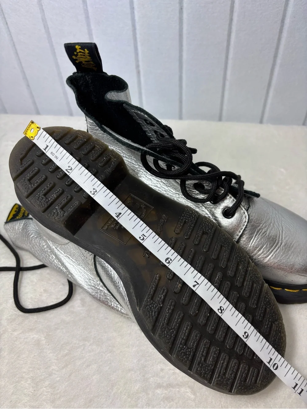 Dr. Martens Metallic Silver Lace-Up Combat Boots Kids‎ size 5